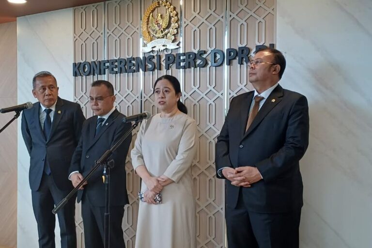 XdUMa5xXqCqYHN4R5aiRFVkukkc07qGpKhqQnkrf